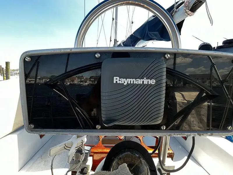 Slide: The Image of Hunter 34 1983 - 14967296