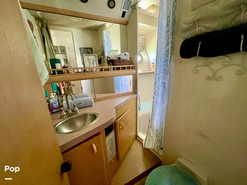 Slide: The Image of Bathroom Sink - 15155901