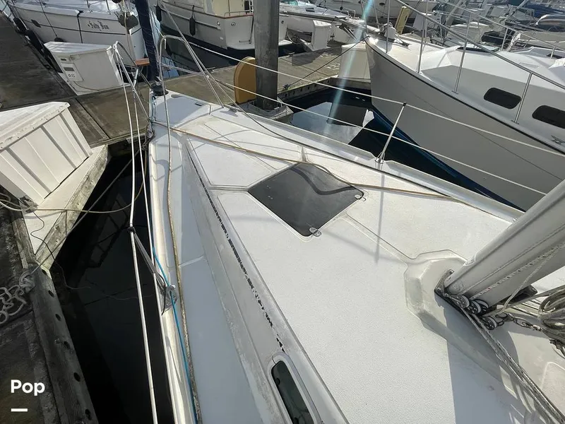Slide: The Image of Hunter 33.5 1988 - 14990227