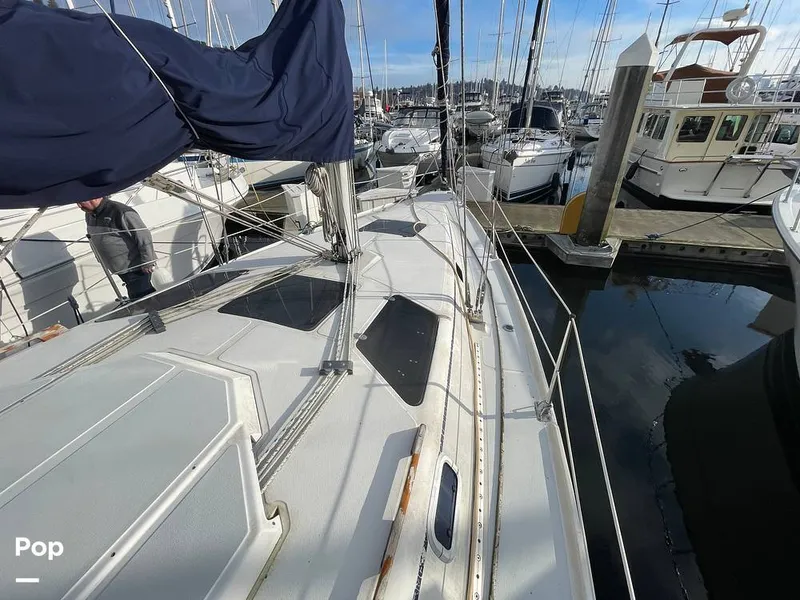 Slide: The Image of Hunter 33.5 1988 - 14990230