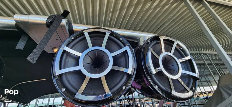 Slide: The Image of Mastercraft XT23 2021 - 14961403
