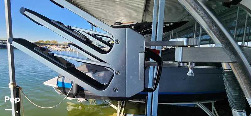 Slide: The Image of Mastercraft XT23 2021 - 14961411