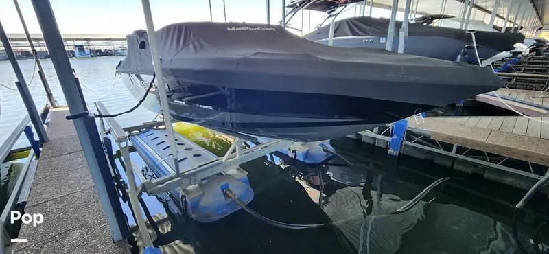 Slide: The Image of Mastercraft XT23 2021 - 14942021
