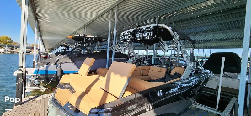 Slide: The Image of Mastercraft XT23 2021 - 14961470