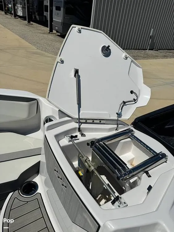 Slide: The Image of Anchor/anchor Locker/ladder - 15033426
