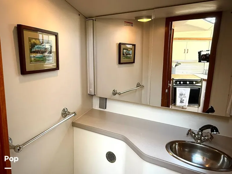 Slide: The Image of Carver Yachts Aft Cabin 350 1993 - 15113138