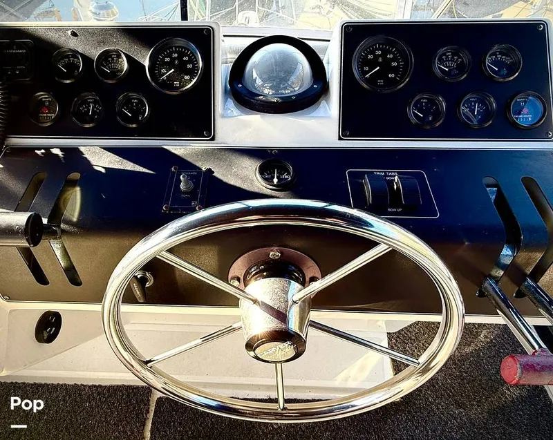 Slide: The Image of Carver Yachts Aft Cabin 350 1993 - 15113141