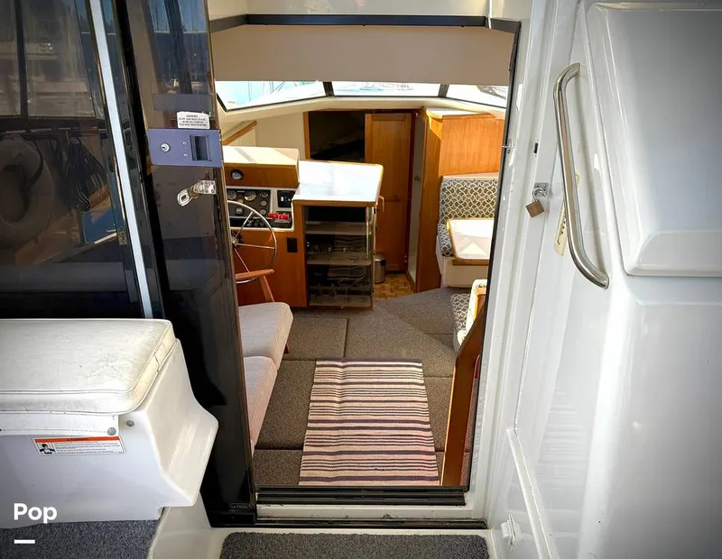 Slide: The Image of Carver Yachts Aft Cabin 350 1993 - 15113156
