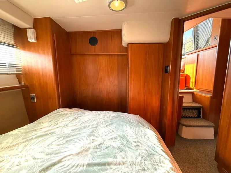 Slide: The Image of Carver Yachts Aft Cabin 350 1993 - 15100719
