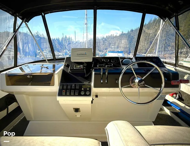 Slide: The Image of Carver Yachts Aft Cabin 350 1993 - 15113132