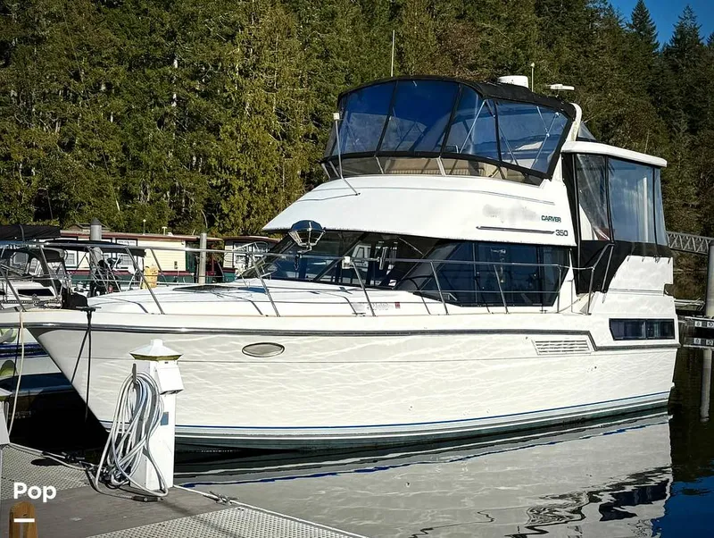 Slide: The Image of Carver Yachts Aft Cabin 350 1993 - 15141579