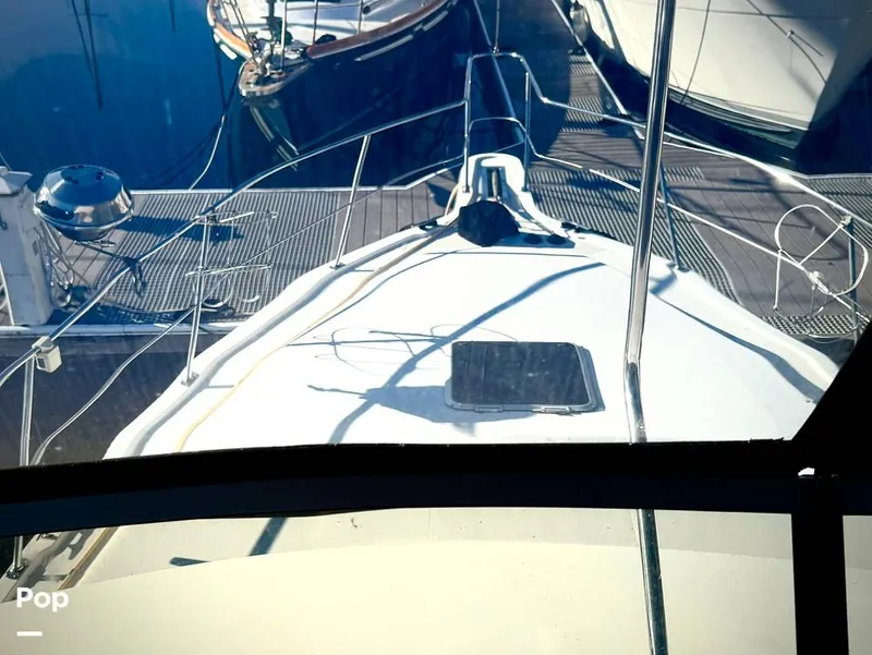 Slide: The Image of Carver Yachts Aft Cabin 350 1993 - 15113123