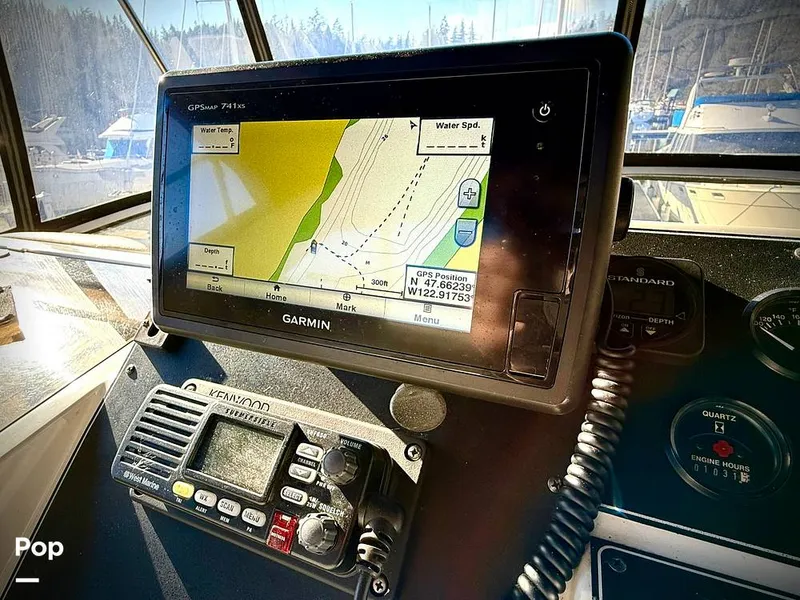Slide: The Image of Carver Yachts Aft Cabin 350 1993 - 15113144