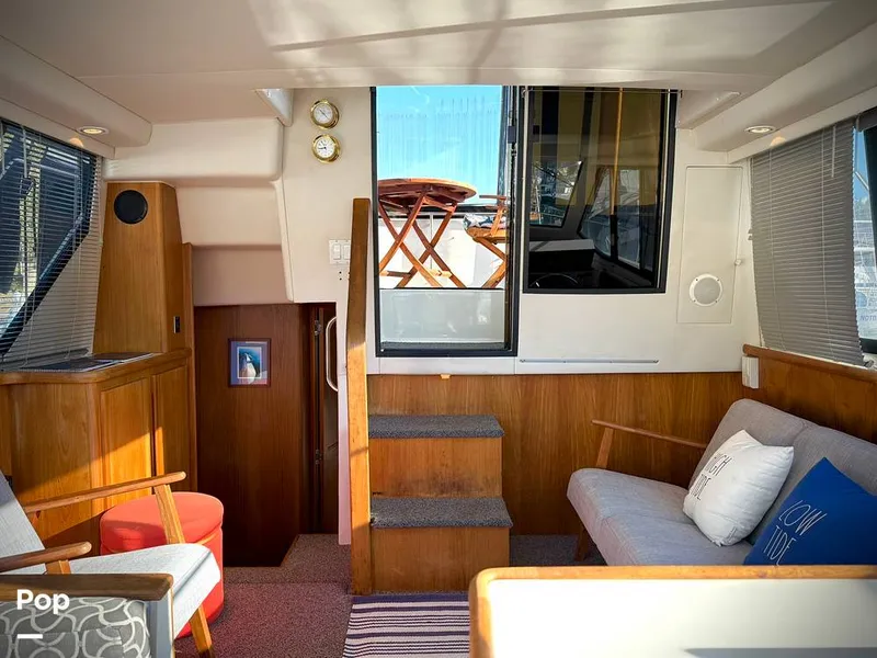 Slide: The Image of Carver Yachts Aft Cabin 350 1993 - 15100715