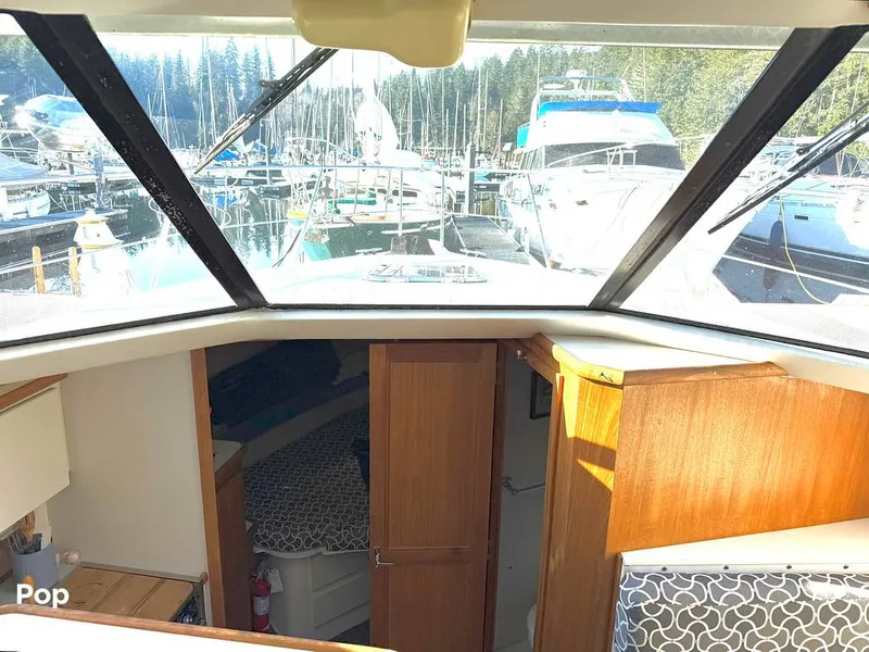 Slide: The Image of Carver Yachts Aft Cabin 350 1993 - 15113060