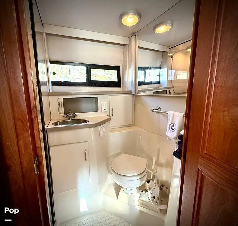 Slide: The Image of Carver Yachts Aft Cabin 350 1993 - 15113066