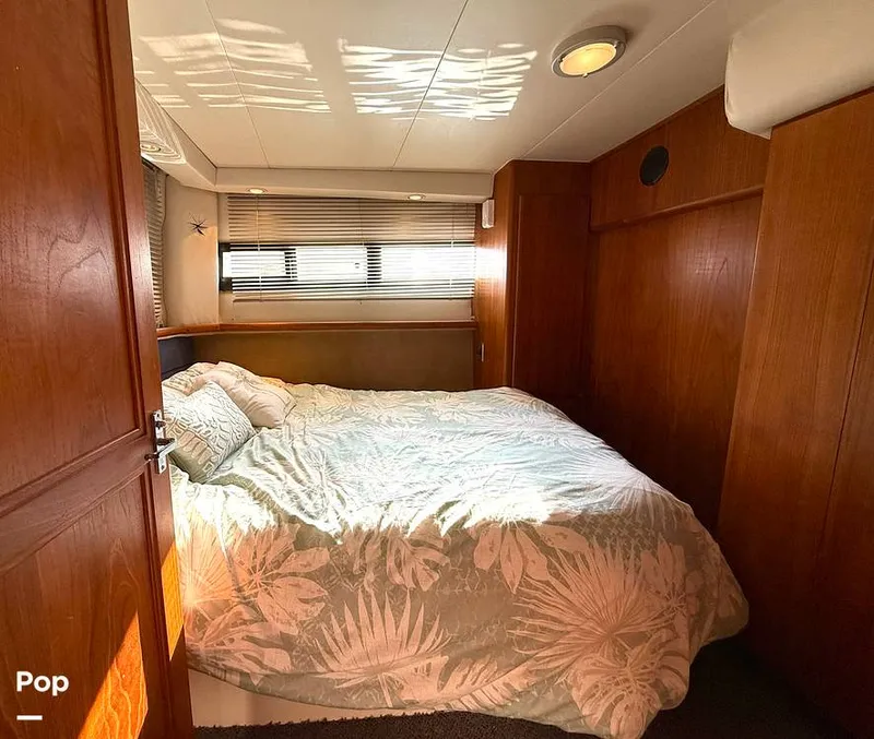 Slide: The Image of Carver Yachts Aft Cabin 350 1993 - 15113085