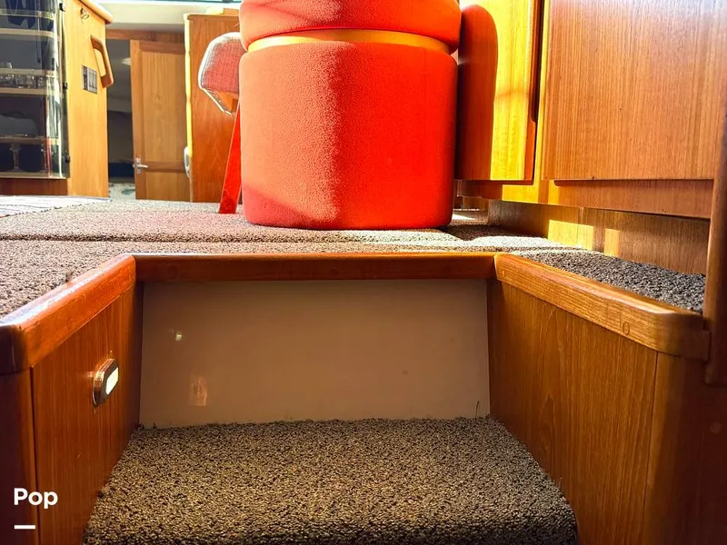 Slide: The Image of Carver Yachts Aft Cabin 350 1993 - 15113087