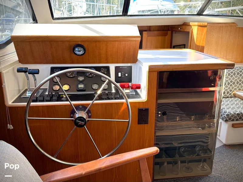 Slide: The Image of Carver Yachts Aft Cabin 350 1993 - 15113096