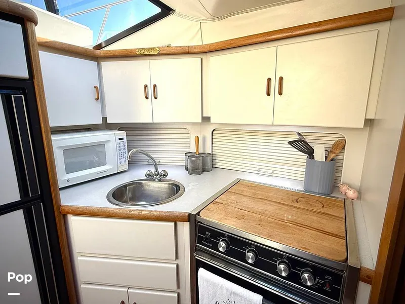 Slide: The Image of Carver Yachts Aft Cabin 350 1993 - 15113106