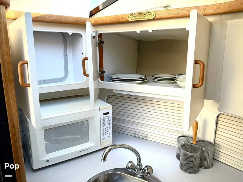 Slide: The Image of Carver Yachts Aft Cabin 350 1993 - 15113115