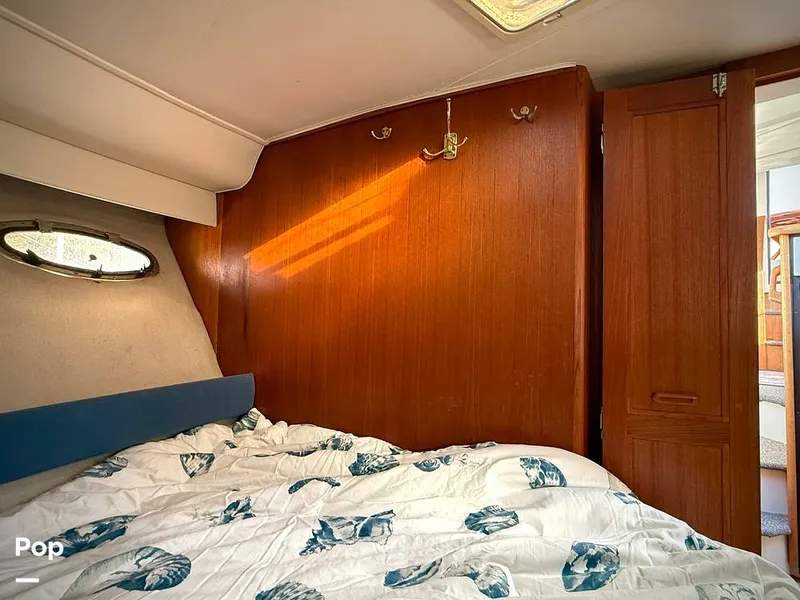 Slide: The Image of Carver Yachts Aft Cabin 350 1993 - 15113121