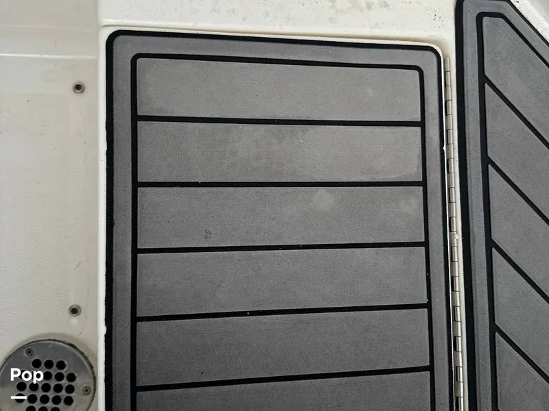 Slide: The Image of Sea Ray SLX 310 OB 2019 - 14953269