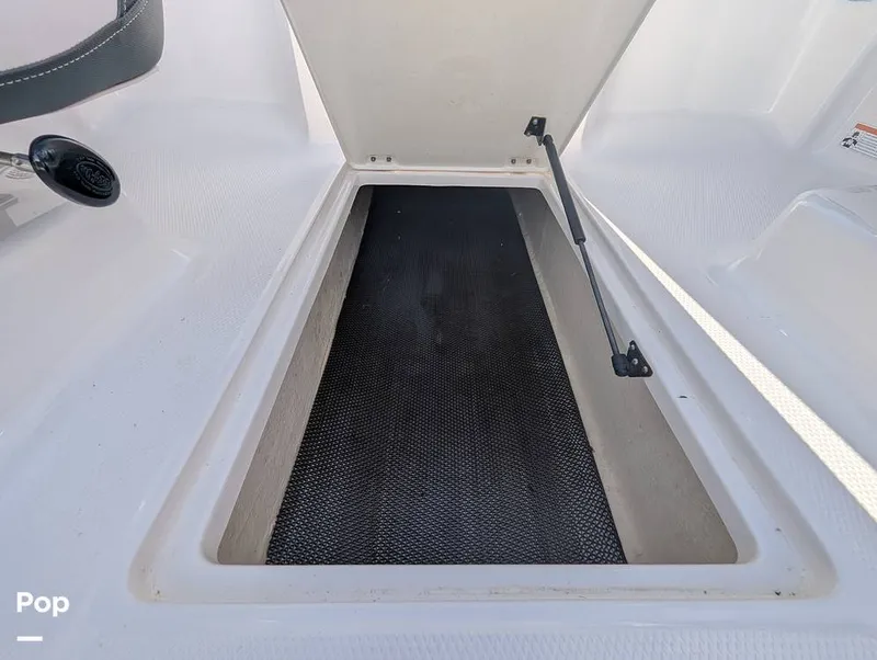 Slide: The Image of Chaparral 21 Deluxe H20 Fish and Ski 2019 - 15752867