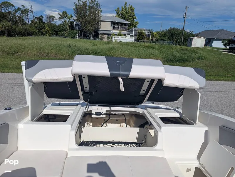 Slide: The Image of Chaparral 21 Deluxe H20 Fish and Ski 2019 - 15753743