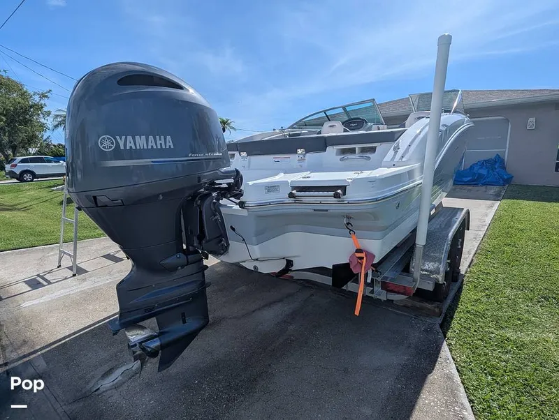 Slide: The Image of Chaparral 21 Deluxe H20 Fish and Ski 2019 - 15753749