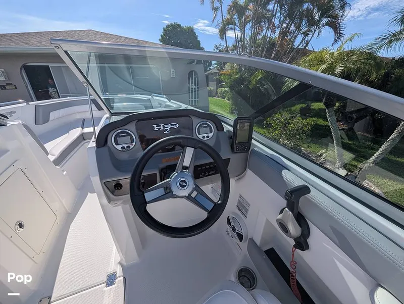 Slide: The Image of Chaparral 21 Deluxe H20 Fish and Ski 2019 - 15752846