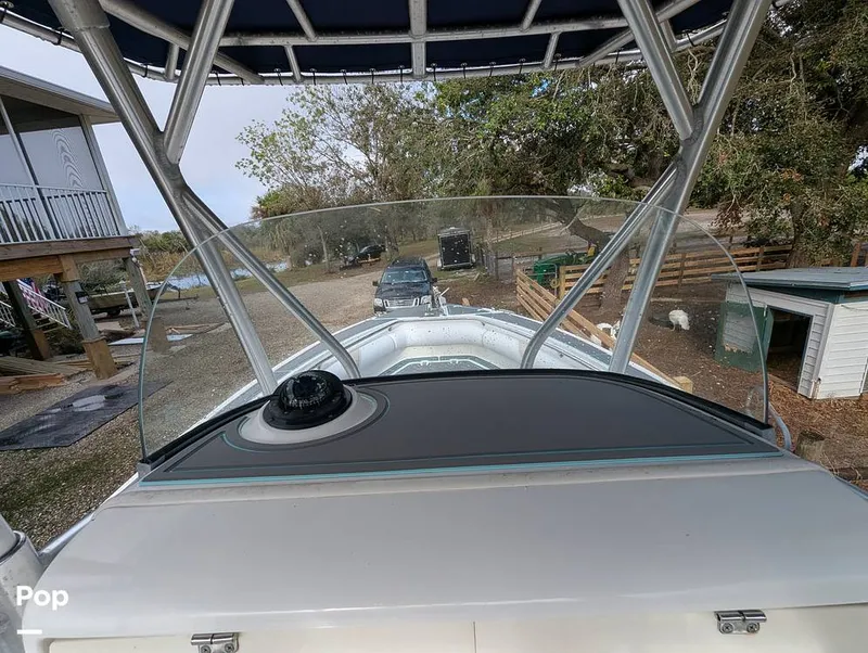 Slide: The Image of Boston Whaler 240 Outrage 2004 - 15025184