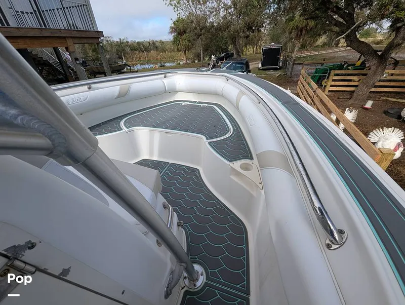 Slide: The Image of Boston Whaler 240 Outrage 2004 - 15025193