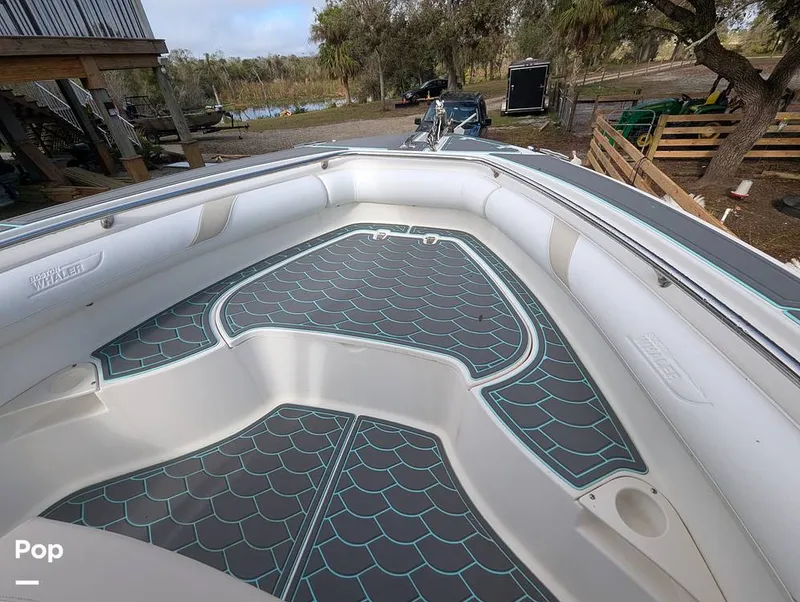Slide: The Image of Boston Whaler 240 Outrage 2004 - 15025194