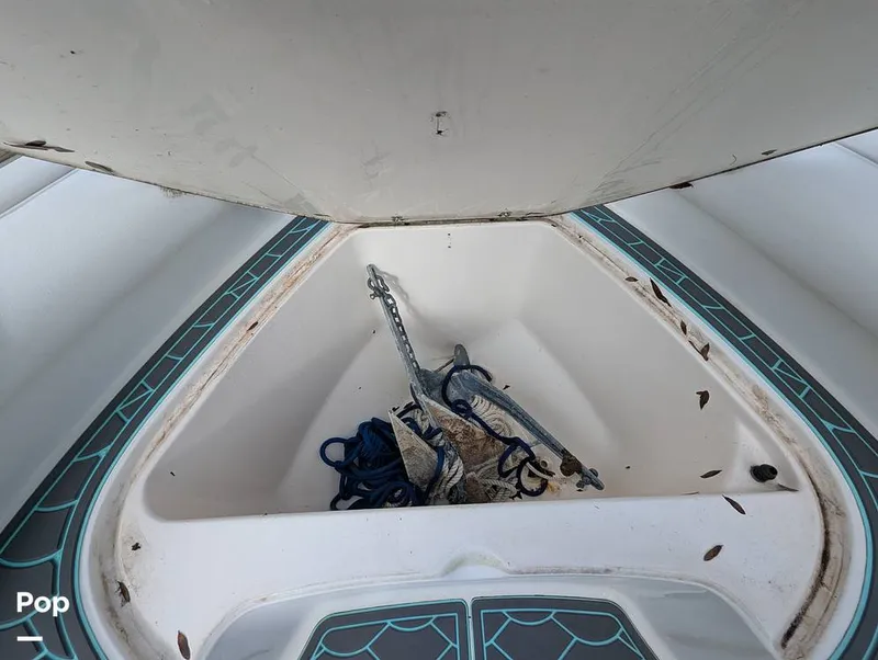 Slide: The Image of Boston Whaler 240 Outrage 2004 - 15025196