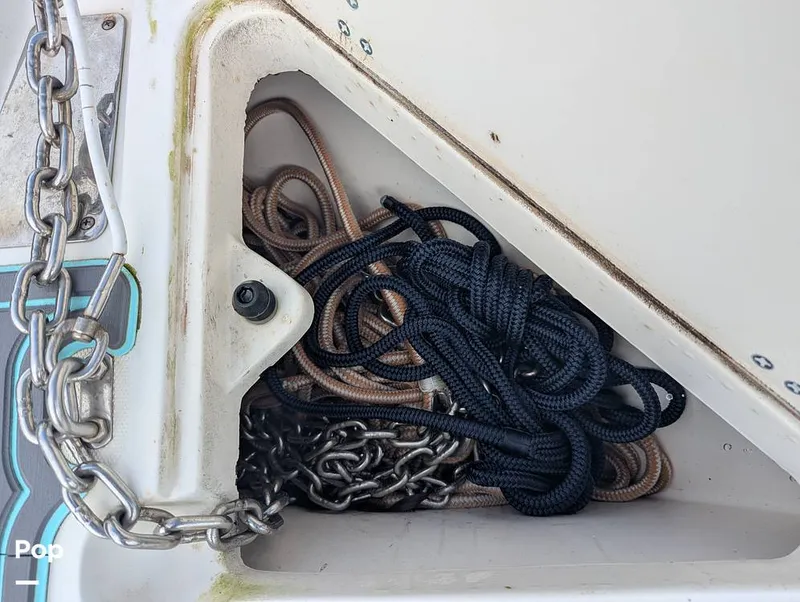 Slide: The Image of Boston Whaler 240 Outrage 2004 - 15025200