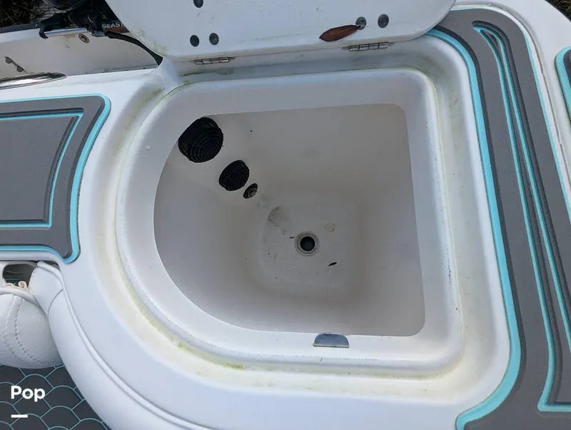 Slide: The Image of Boston Whaler 240 Outrage 2004 - 15025710