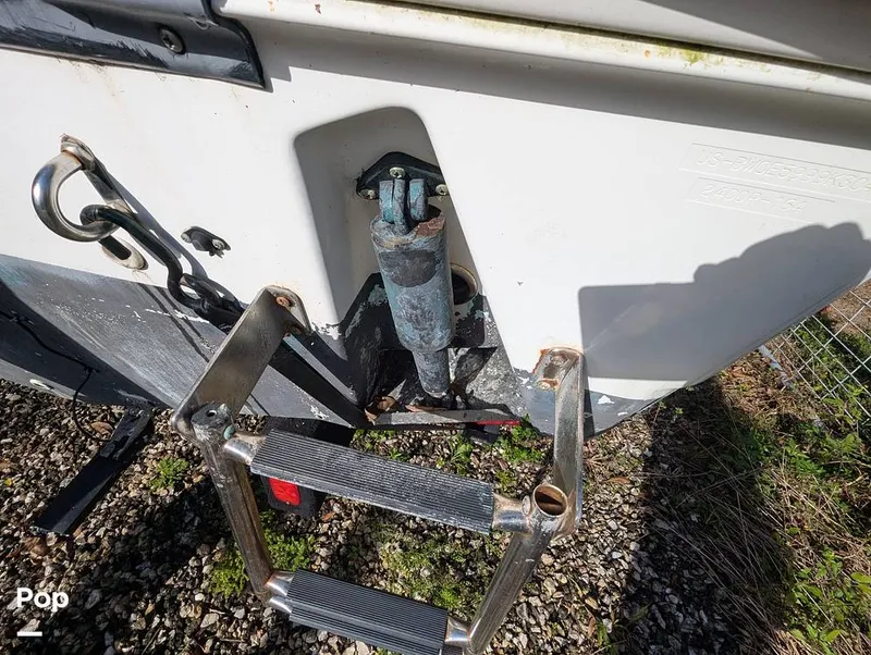 Slide: The Image of Boston Whaler 240 Outrage 2004 - 15025726