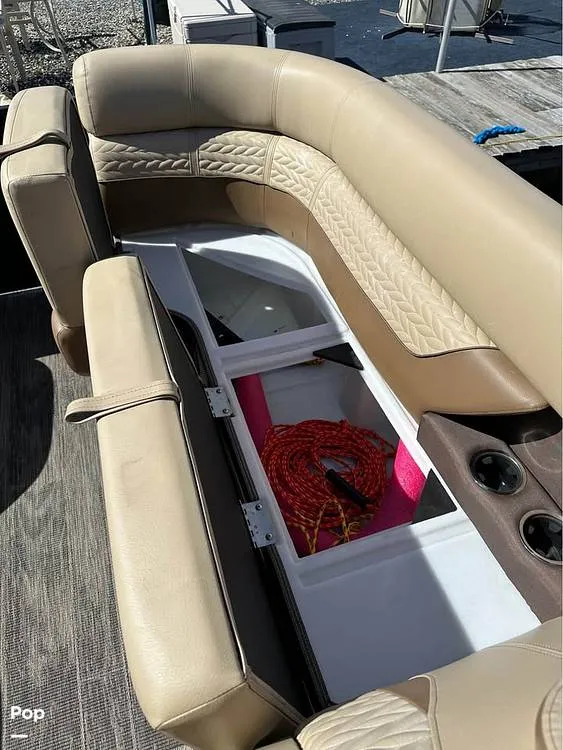 Slide: The Image of Godfrey 235 SFL Monaco 2022 - 14983832