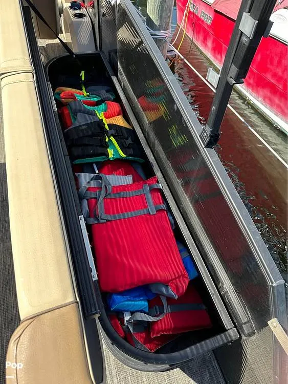 Slide: The Image of Godfrey 235 SFL Monaco 2022 - 14983835