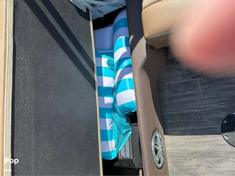 Slide: The Image of Godfrey 235 SFL Monaco 2022 - 14983836