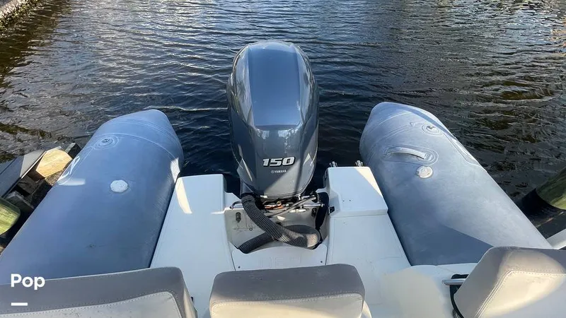 Slide: The Image of Yamaha 150 4 Stroke - 15298371