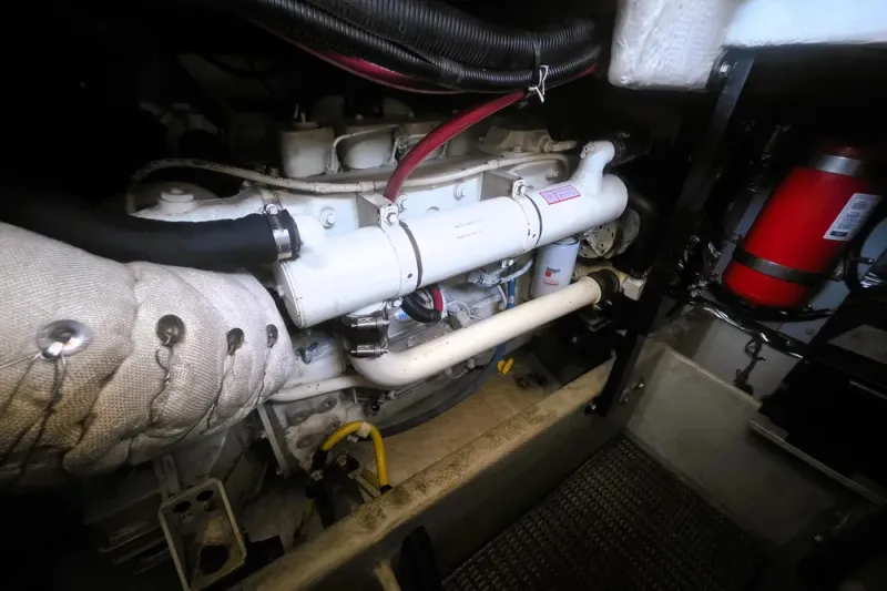 Slide: The Image of Meridian 381 Sedan 2004 - 24