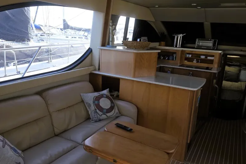 Slide: The Image of Meridian 381 Sedan 2004 - 3