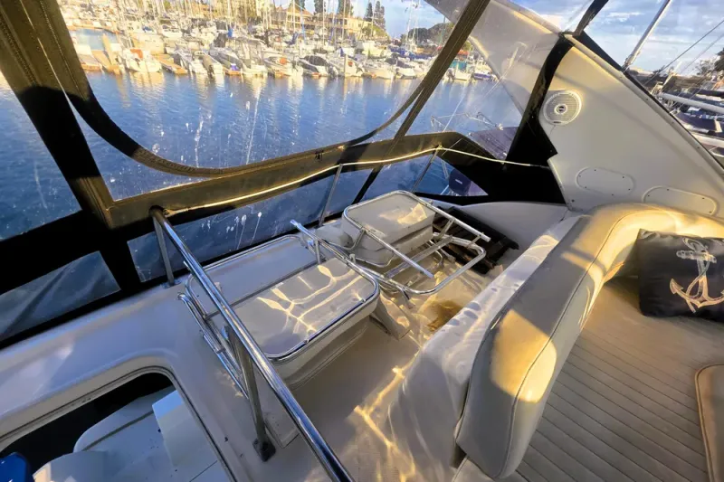 Slide: The Image of Meridian 381 Sedan 2004 - 32