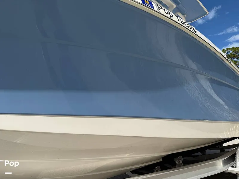 Slide: The Image of Robalo R222 Explorer 2023 - 15022050