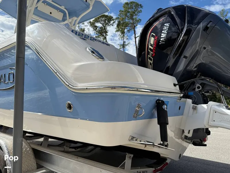 Slide: The Image of Robalo R222 Explorer 2023 - 15022053