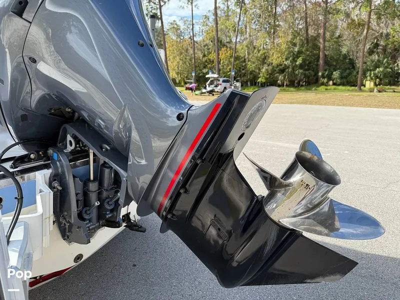 Slide: The Image of Robalo R222 Explorer 2023 - 15022058