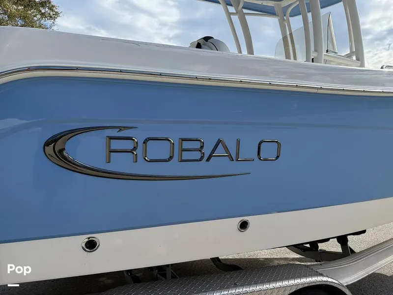 Slide: The Image of Robalo R222 Explorer 2023 - 15022068