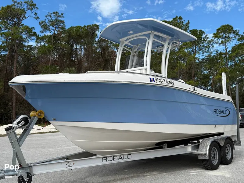 Slide: The Image of Robalo R222 Explorer 2023 - 15021856